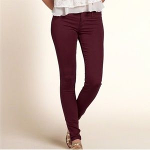 Hollister Size 5 waist 27 Jeggings, burgundy, colored denim, skinny leg cut